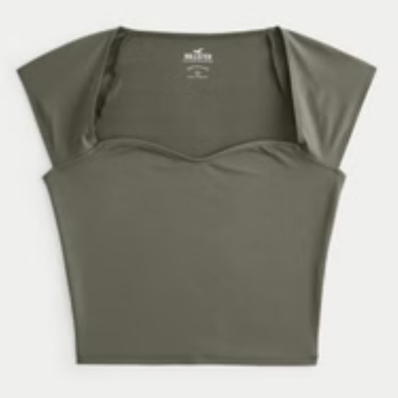 🆕 Hollister Top - Picture 1 of 4